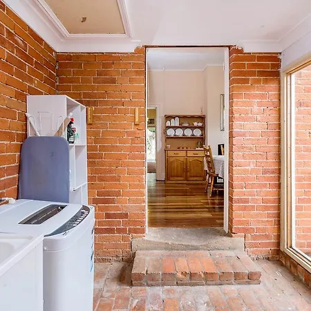 Eliza 1875 Red Brick Duplex Townhouse Apartment Grafton Exterior photo