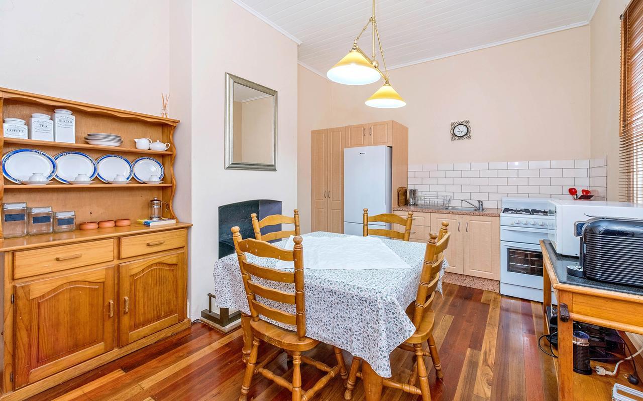Apartment Eliza 1875 Red Brick Duplex Townhouse Grafton
